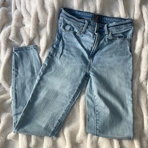 Abercrombie & Fitch High Rise Super Skinny Jean